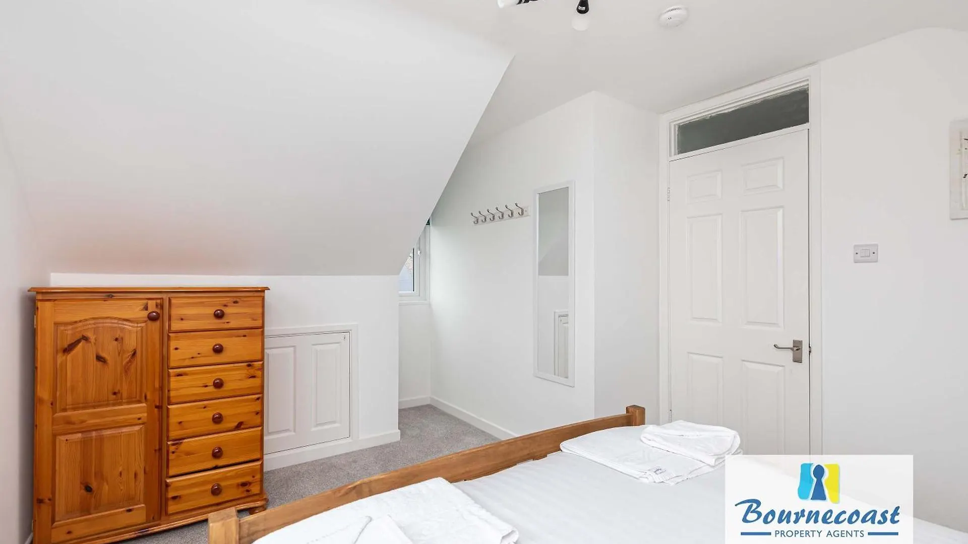 Bournecoast Family Chalet Bungalow - Garden -9600 Mudeford 0*,  United Kingdom